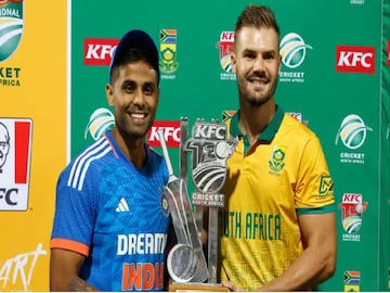 গিল সহ দলের বাইরে একাধিক তারকা! শেষ ম্যাচে ভারতীয় দলে একাধিক বদল! কারা পাচ্ছে সুযোগ? গিল সহ দলের বাইরে একাধিক তারকা! শেষ ম্যাচে ভারতীয় দলে একাধিক বদল! কারা পাচ্ছে সুযোগ?