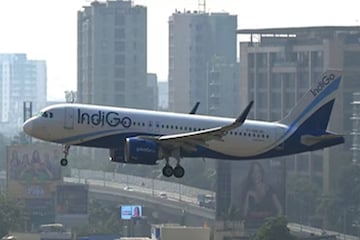 পরিস্থিতি পর্যালোচনা করার জন্য ইন্ডিগোর শীতকালীন রুট এবার কমানোর কথা ভাবছে কেন্দ্র পরিস্থিতি পর্যালোচনা করার জন্য ইন্ডিগোর শীতকালীন রুট এবার কমানোর কথা ভাবছে কেন্দ্র