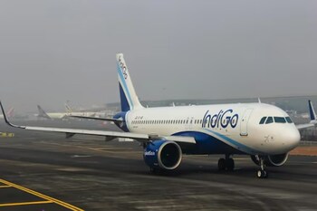 গত দু’দিনে প্রায় ৩০০ ফ্লাইট বাতিল ! এখনও তা অব্যাহত, ইন্ডিগো বলছে ৪৮ ঘণ্টায় সব ঠিক হবে