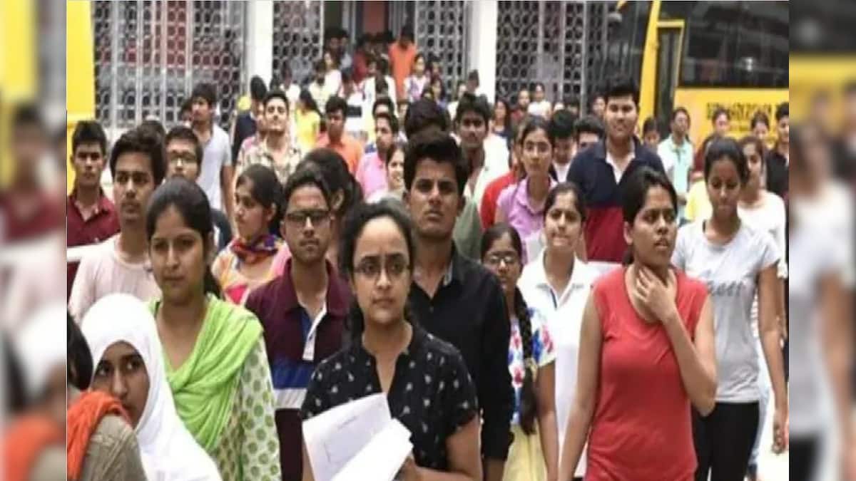 West Bengal Job Alert: মাসে ২০০০০০ টাকারও বেশি বেতন! খড়গপুরে হাসপাতালে শূন্যপদে নিয়োগ, জানুন আবেদনের খুঁটিনাটি West Bengal Job Alert: মাসে ২০০০০০ টাকারও বেশি বেতন! খড়গপুরে হাসপাতালে শূন্যপদে নিয়োগ, জানুন আবেদনের খুঁটিনাটি