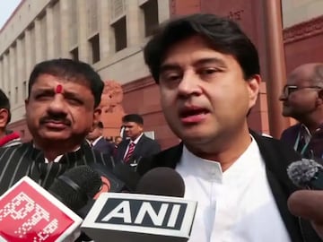 সঞ্চার সাথী অ্যাপ নিয়ে ভুল ধারণা দূর করলেন জ্যোতিরাদিত্য সিন্ধিয়া