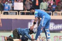 আবার বিরাট কোহলিকে ছুঁতে মাঠে ঢুকল বাঙালি ভক্ত, আরামবাগের ছেলেকে আটকে রেখেছে পুলিশ!