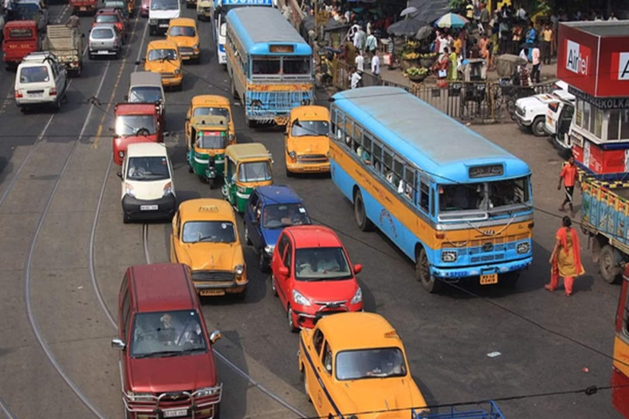 শীতের ভোরে হেস্টিংসয়ে মারাত্মক গাড়ি দুর্ঘটনা, গুরুতর জখম যুবক! CCTV ফুটেজ সংগ্রহ পুলিশের
