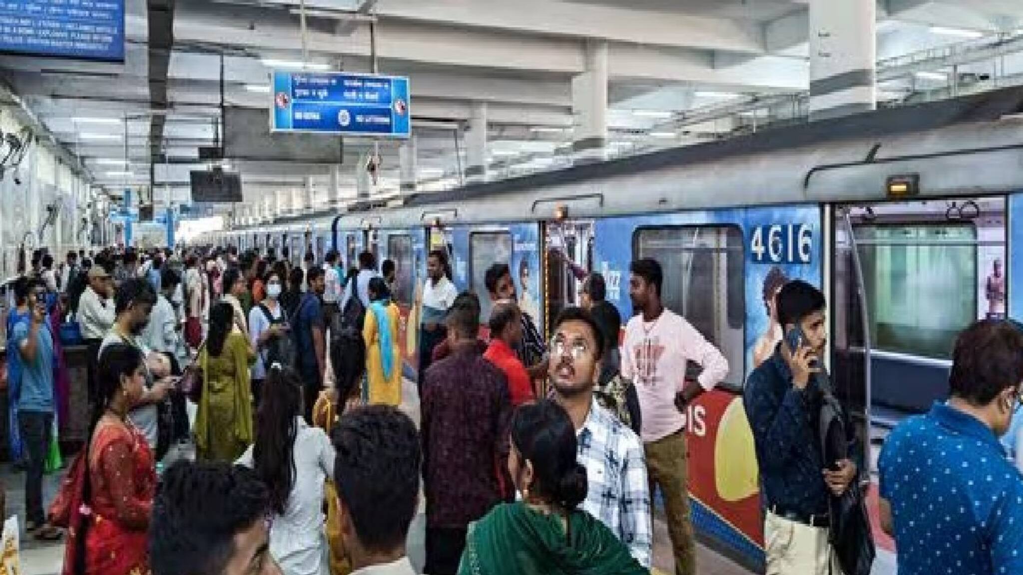 Kolkata Metro: সরস্বতী পুজোয় মেট্রোর বিশেষ পরিষেবা, বাড়ি ফেরার শেষ মেট্রো কখন? জেনে নিন সময়