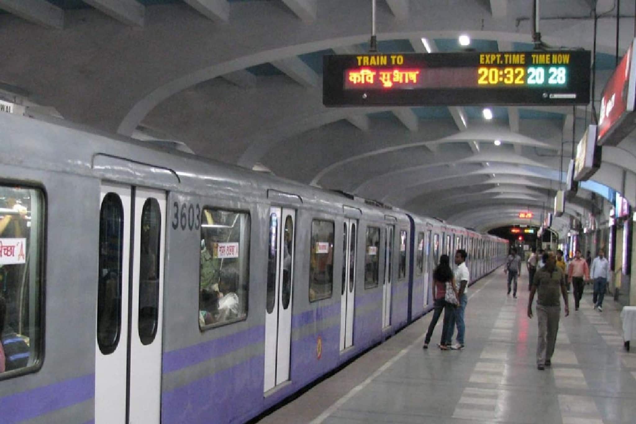 নেতাজি ভবন স্টেশনে আত্মহত্যার চেষ্টা! ময়দান থেকে টালিগঞ্জ পর্যন্ত বন্ধ মেট্রো! নাকাল যাত্র