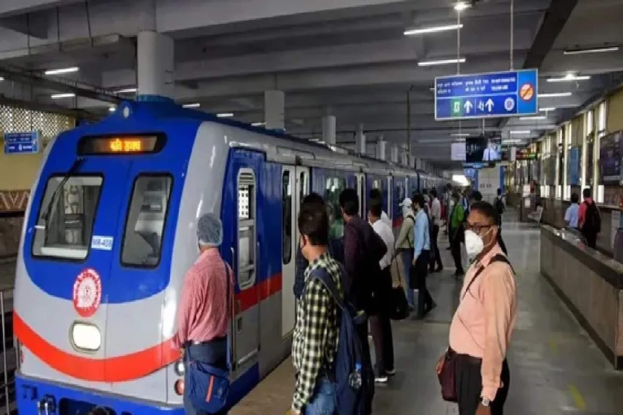 Kolkata Metro Special Service: আগামী রবিবার মেট্রোর ব্লু এবং গ্রিন লাইনে বিশেষ পরিষেবা, চলবে অতিরিক্ত ট্রেন!