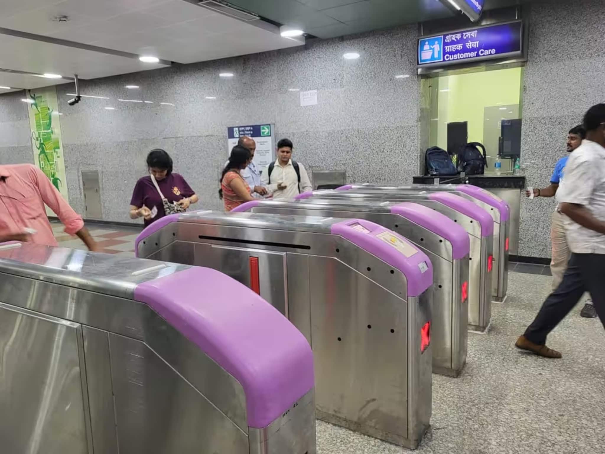 বাড়ছে দায়িত্ব, দুশ্চিন্তামুক্ত থাকার প্রশিক্ষণ দিচ্ছে মেট্রো