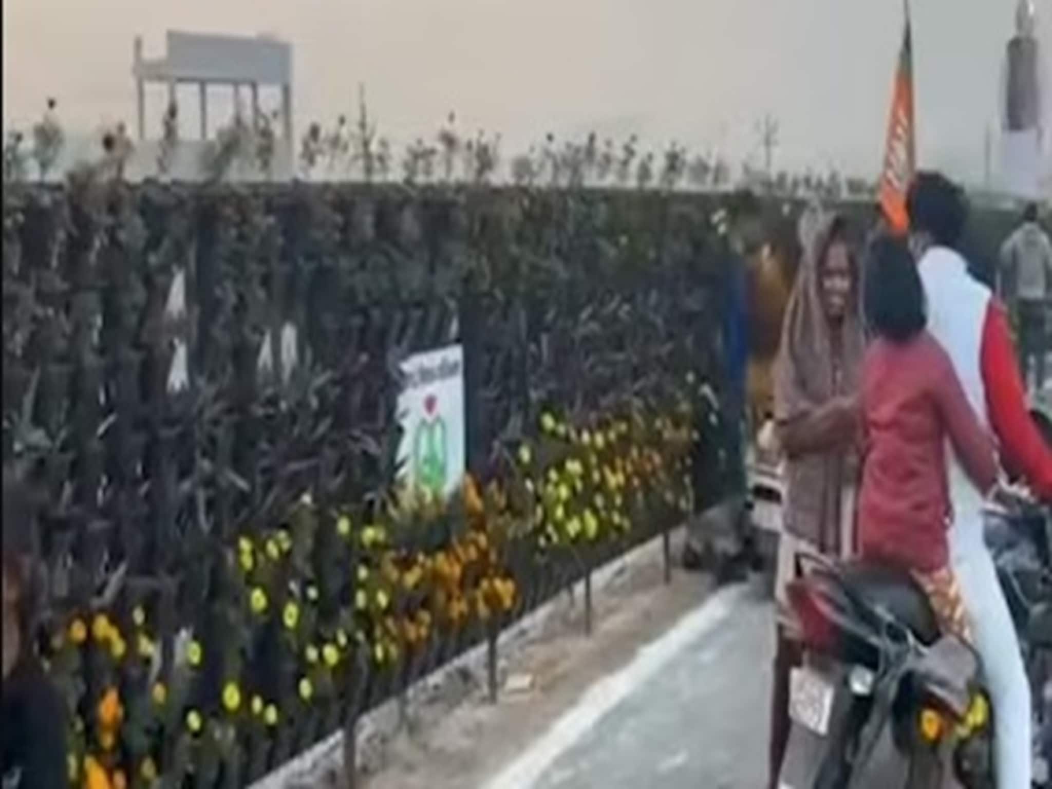 মোদি শহর ছাড়তেই ফুলের টব চুরির হিড়িক! ভাইরাল লখনউয়ের ভিডিও, নিন্দার ঝড়