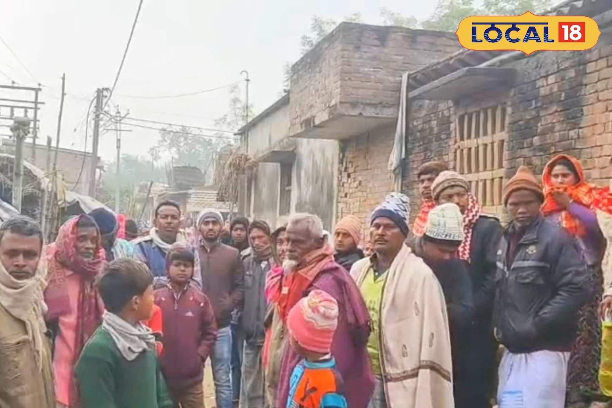 শীতের শান্ত ঘুম বদলে গেল চিরঘুমে! ঘরে ঢুকে কুপিয়ে খুনের অভিযোগ মালদহে