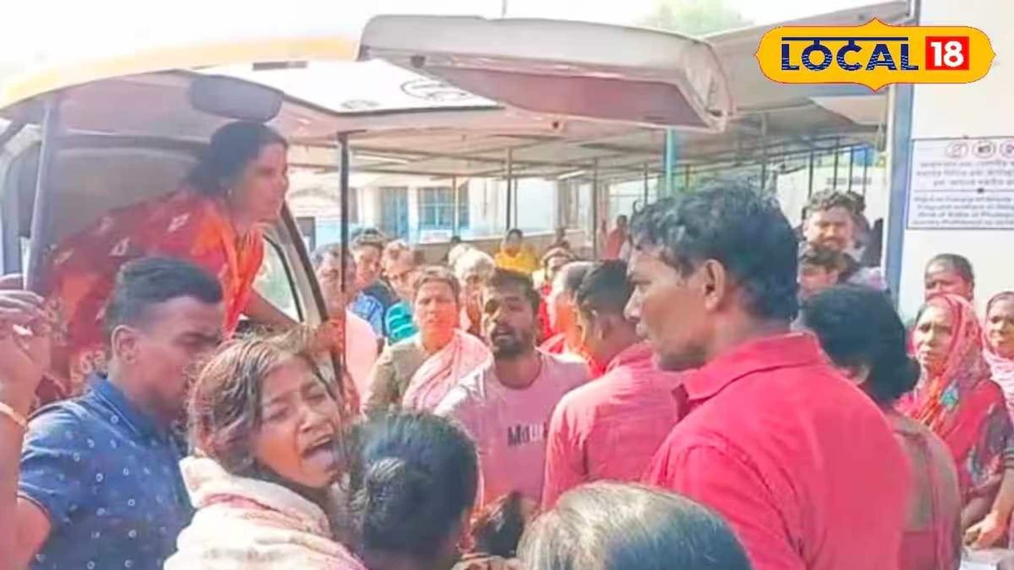 Malda News: মেয়েকে নিয়ে পুজো দিয়ে আর বাড়ি ফেরা হল না! বেপরোয়া টোটোর ধাক্কায় মর্মান্তিক পরিণতি মায়ের