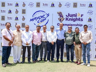 সৌরভের সিএবির সঙ্গে কি দূরত্ব বাড়ল শাহরুখের দলের? সৌরভের সিএবির সঙ্গে কি দূরত্ব বাড়ল শাহরুখের দলের?