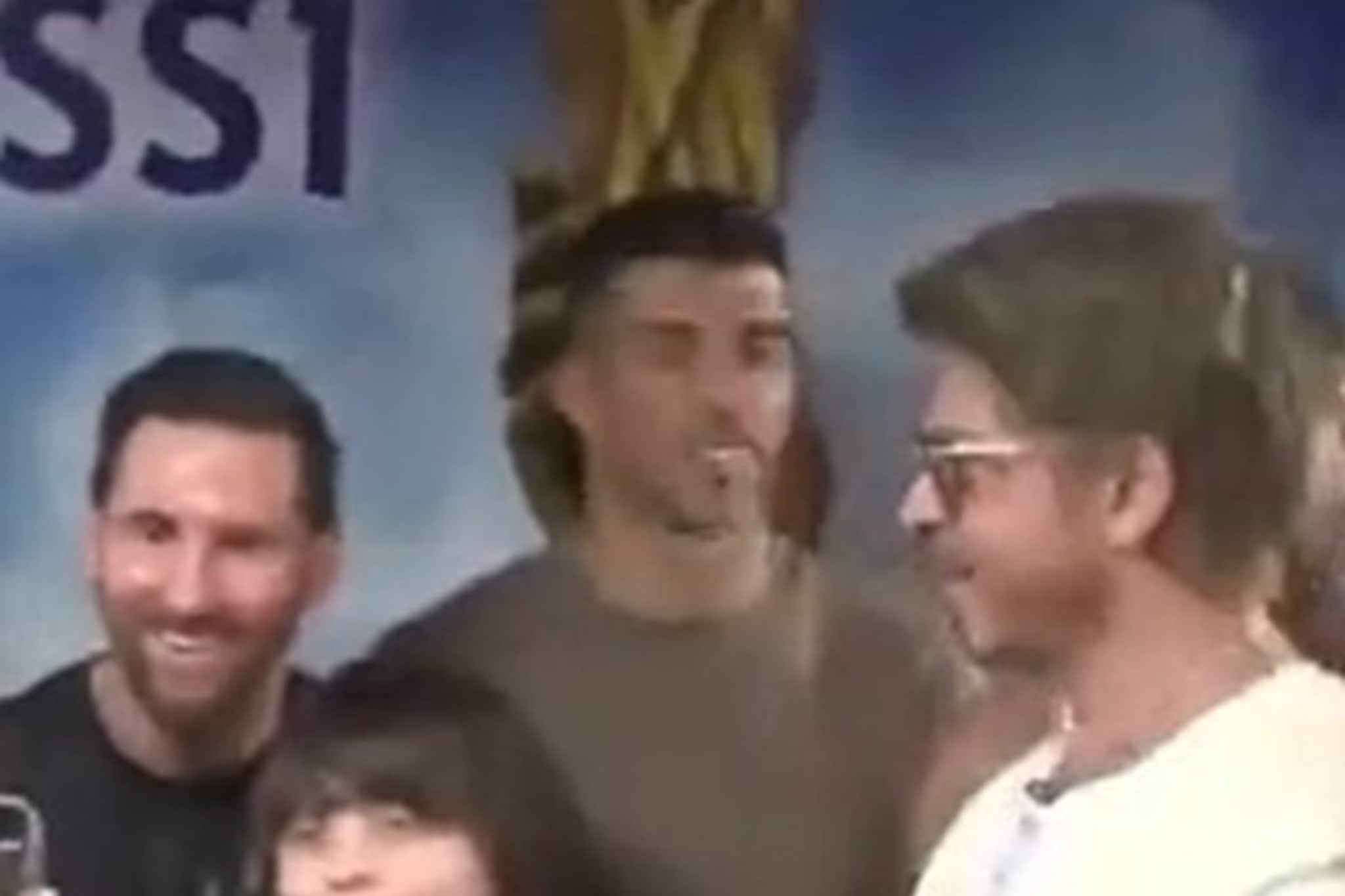 Lionel Messi and Shahrukh Khan: কলকাতায় ‘মেসি ম্যানিয়া’ ! এলএম১০-এর সঙ্গে দেখা শাহরুখ খানের, দু’জনের মধ্যে কী কথা হল? Lionel Messi and Shahrukh Khan: কলকাতায় ‘মেসি ম্যানিয়া’ ! এলএম১০-এর সঙ্গে দেখা শাহরুখ খানের, দু’জনের মধ্যে কী কথা হল?