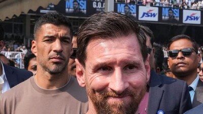 Lionel Messi-কে ঘিরে যুবভারতীতে বিশৃঙ্খলার ঘটনায় শতদ্রু দত্ত গ্রেফতার, ২২ কোটি টাকা ফ্রিজ, ১০০ কোটি টাকার আর্থিক অনিয়মের তদন্ত চলছে। 