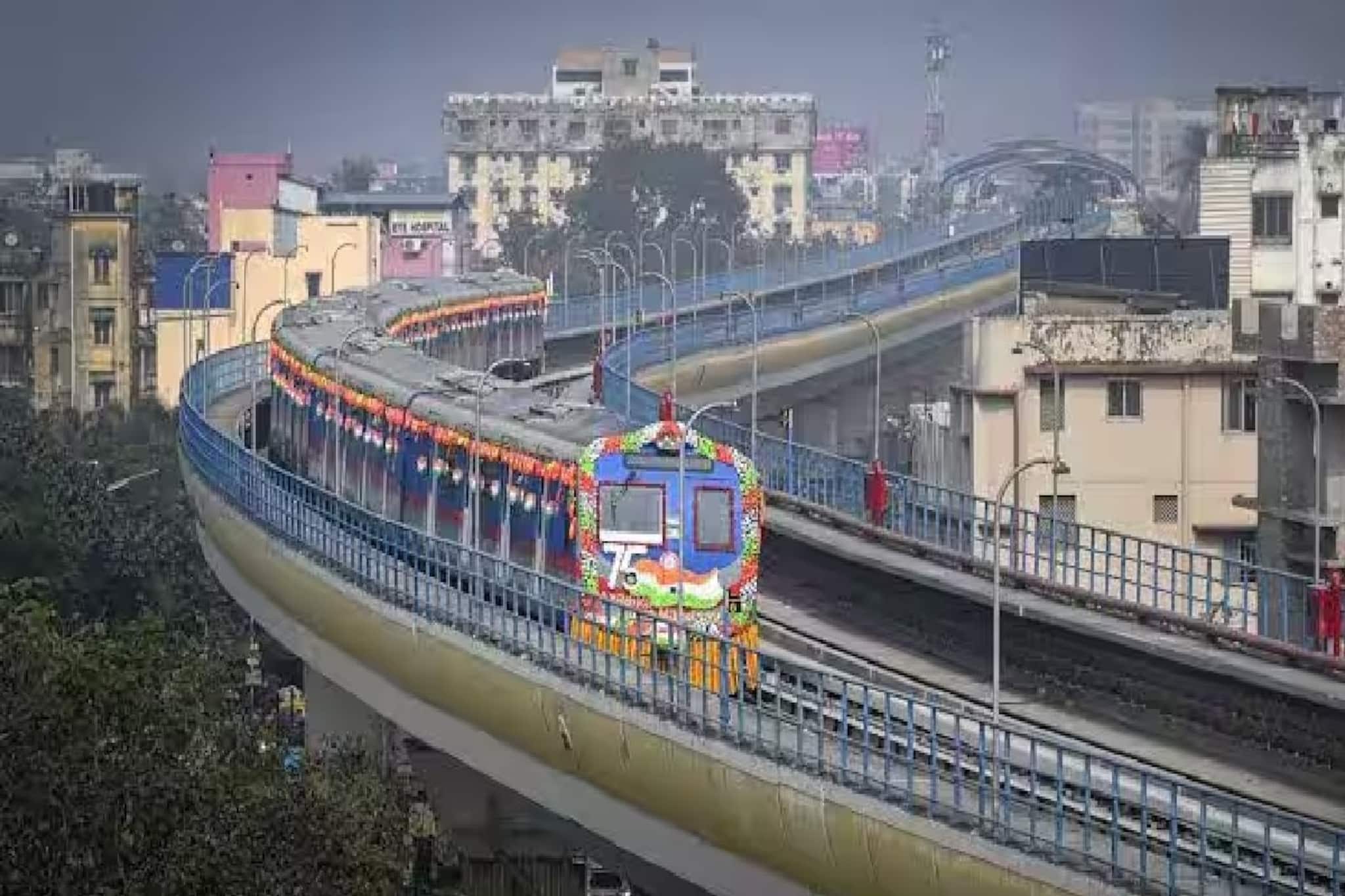 কলকাতার উত্তরে থাকুন বা দক্ষিণে- এবার মেট্রো চেপেই সরাসরি চলে যান এয়ারপোর্টে কলকাতার উত্তরে থাকুন বা দক্ষিণে- এবার মেট্রো চেপেই সরাসরি চলে যান এয়ারপোর্টে