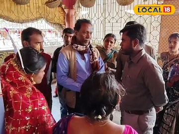 মন্দিরে