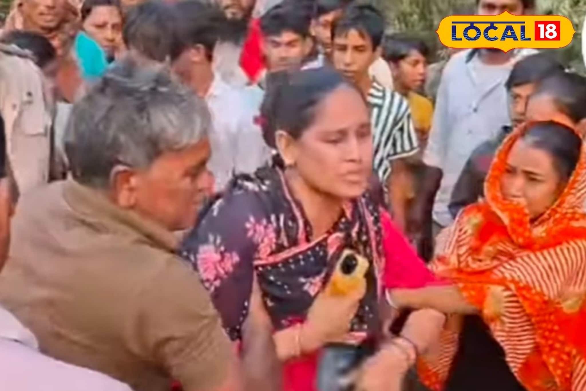 টিউশন থেকে ফেরার পথে পিষে দিল লরি, চাকায় ঘষতে ঘষতে গেল একরত্তি প্রাণ টিউশন থেকে ফেরার পথে পিষে দিল লরি, চাকায় ঘষতে ঘষতে গেল একরত্তি প্রাণ