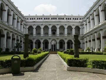 সাংবাদিকতা নিয়ে পড়াশোনা করেছেন? কেন্দ্রীয় সরকারের অধীনস্থ কলকাতা জাদুঘরে চাকরির সুযোগ