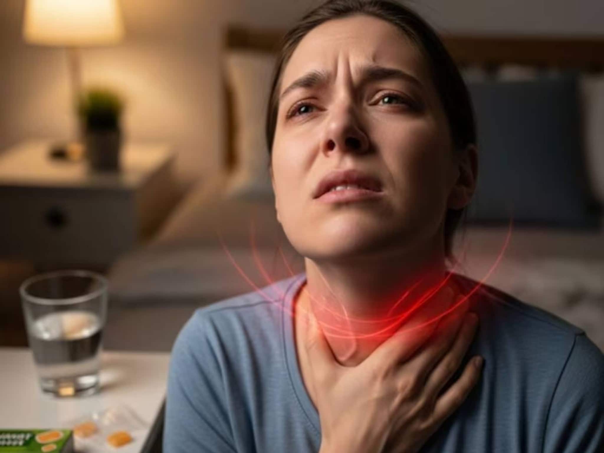 গলা বসে গিয়েছে? স্বর ভেঙে খানখান? ৩ খাবার খেলেই সর্বনাশ! সারানোর সেরা ওষুধ হাতের কাছেই গলা বসে গিয়েছে? স্বর ভেঙে খানখান? ৩ খাবার খেলেই সর্বনাশ! সারানোর সেরা ওষুধ হাতের কাছেই