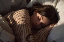 Wearing Sweaters Or Socks To Bed: সোয়েটার আর মোজা পরে রাতে ঘুমনো শরীরের জন্য ভাল না ক্ষতিকর, জানুন বিশেষজ্ঞের মত