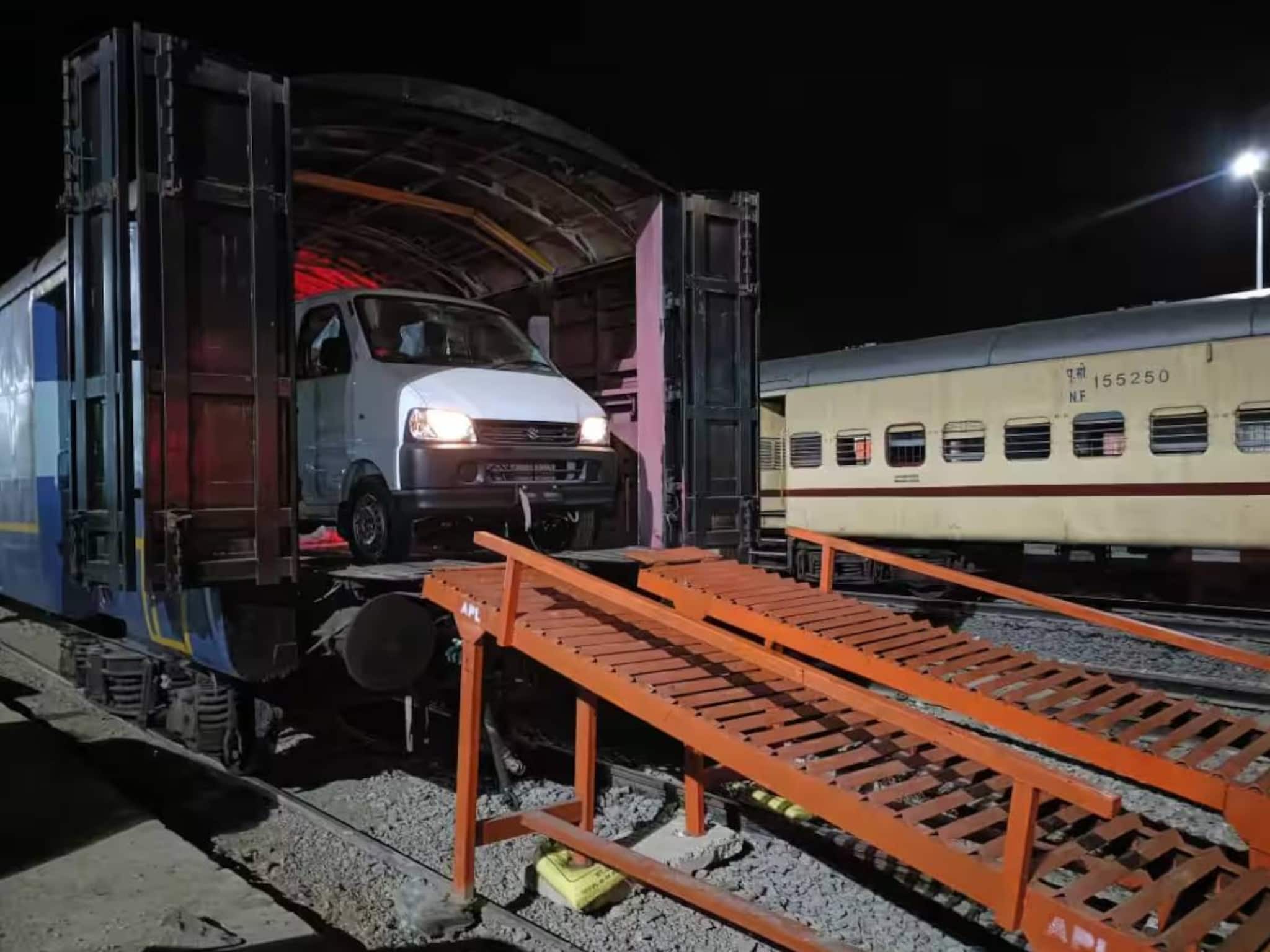 ১১৯ টি গাড়ি পৌঁছল গুয়াহাটি থেকে! দুর্গম রেলপথের দৌলতে মিজোরামে পণ্য পরিবহণ এখন আরও মসৃণ ১১৯ টি গাড়ি পৌঁছল গুয়াহাটি থেকে! দুর্গম রেলপথের দৌলতে মিজোরামে পণ্য পরিবহণ এখন আরও মসৃণ