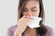 Bleeding from Nose: শীতকালে নাক দিয়ে রক্ত পড়ে কেন? রক্তপাত আটকাতে ‘ব্রহ্মাস্ত্র’ নারকেল তেল! জানুন মোক্ষম ঘরোয়া টোটকা!