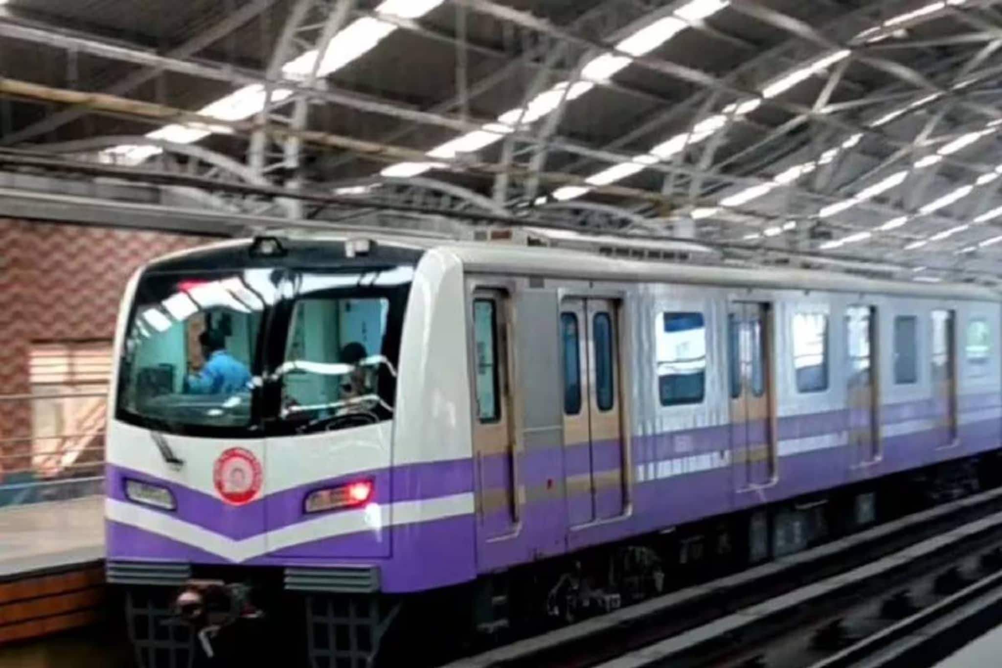 বর্ষবরণের রাতে বাড়তি মেট্রো! যাত্রীদের নিরাপত্তা ও সুরক্ষা মজবুত করতে কড়া বন্দোবস্ত