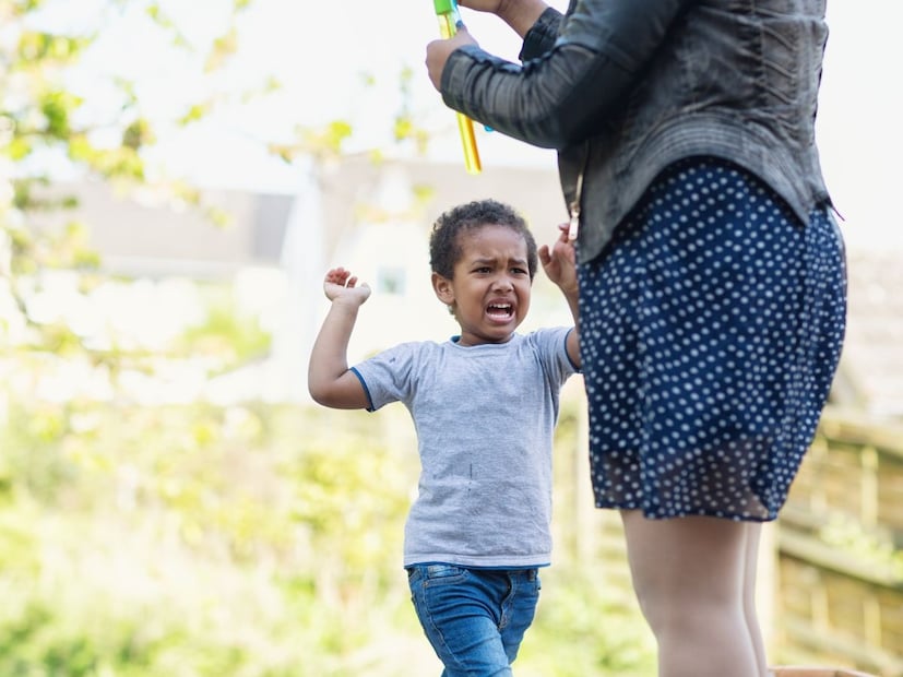 *রাত এগার'টা থেকে এক'টার মধ্যে কোন ধরণের শিশু জন্মগ্রহণ করে? জ্যোতিষ বিশেষজ্ঞ ডঃ নীতি কৌশিক জানিয়েছেন, রাত ১১টা থেকে রাত ১টার মধ্যে জন্মগ্রহণকারী শিশুরা জীবনে অত্যন্ত উচ্চাকাঙ্ক্ষী হয়। তারা অন্যদের চেয়ে বেশি অর্জন করতে চায়। তাদের অন্যদের তুলনায় বেশি সম্পদ থাকে। প্রতীকী ছবি। 