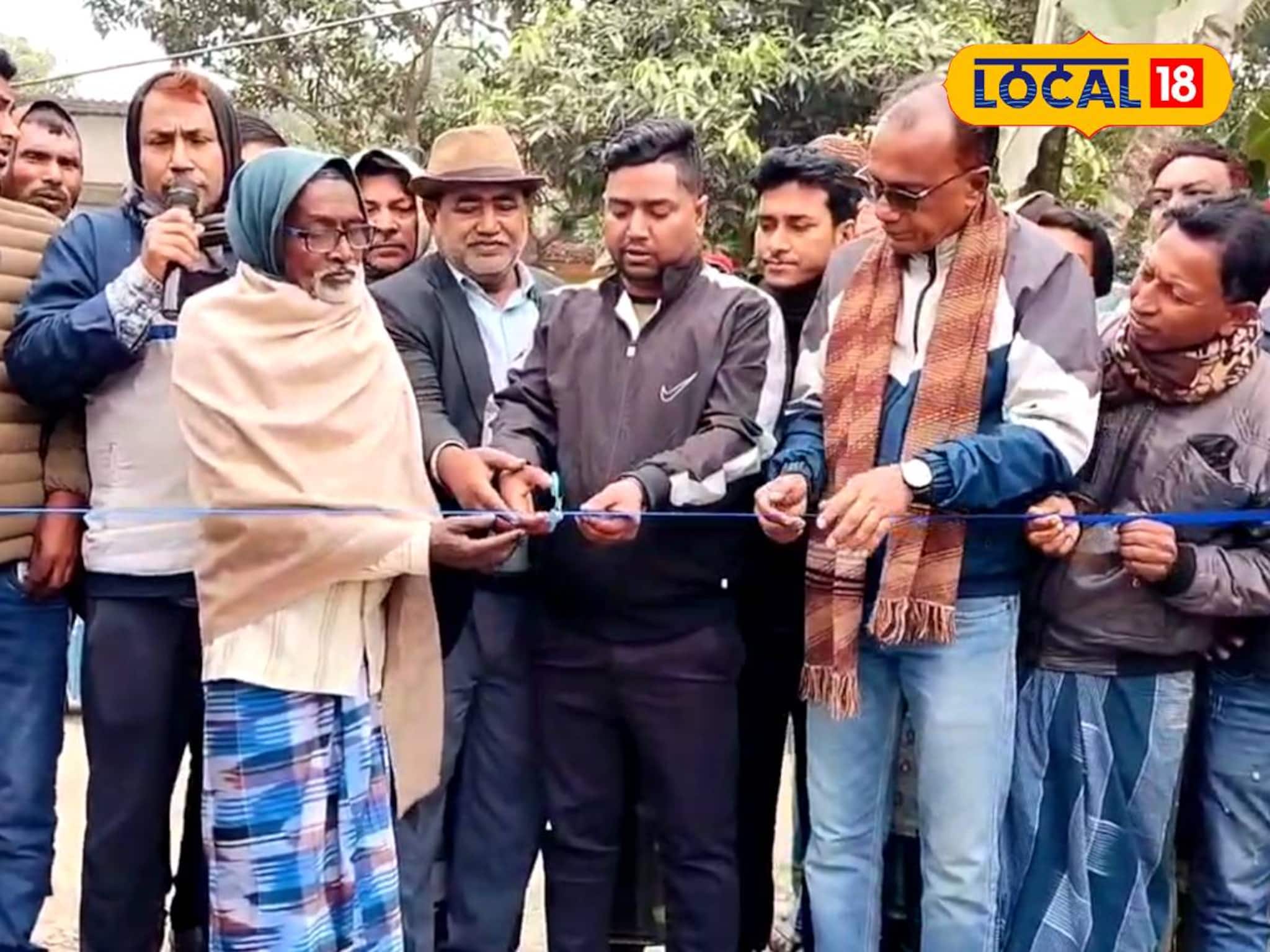 পথশ্রী প্রকল্পের জয়জয়কার! প্রায় ১ কোটি খরচে বাদুড়িয়ার গ্রামে ঝাঁ চকচকে রাস্তা পথশ্রী প্রকল্পের জয়জয়কার! প্রায় ১ কোটি খরচে বাদুড়িয়ার গ্রামে ঝাঁ চকচকে রাস্তা