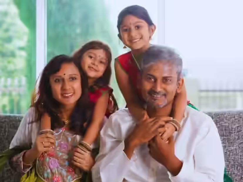 *অন্যদিকে, হাওড়া–সিএসএমটি মুম্বই–হাওড়া স্পেশাল (০২৮৭০/০২৮৬৯)। হাওড়া থেকে ছাড়বে ৬ ডিসেম্বর ২০২৫, দুপুর ১৩:৫৫-এ। পৌঁছবে পরের দিন রাত ২৩:৪৫-এ। ডাউন ০২৮৬৯ মুম্বই থেকে ছাড়বে ৮ ডিসেম্বর ২০২৫, সকাল ১১:০৫-এ। পৌঁছবে পরের দিন রাত ২০:৫৫ মিনিটে। স্টপেজ দেওয়া হয়েছে খড়গপুর, টাটানগর, রউরকেলা, ঝাড়সুগুড়া স্টেশনে। সংগৃহীত ছবি। 