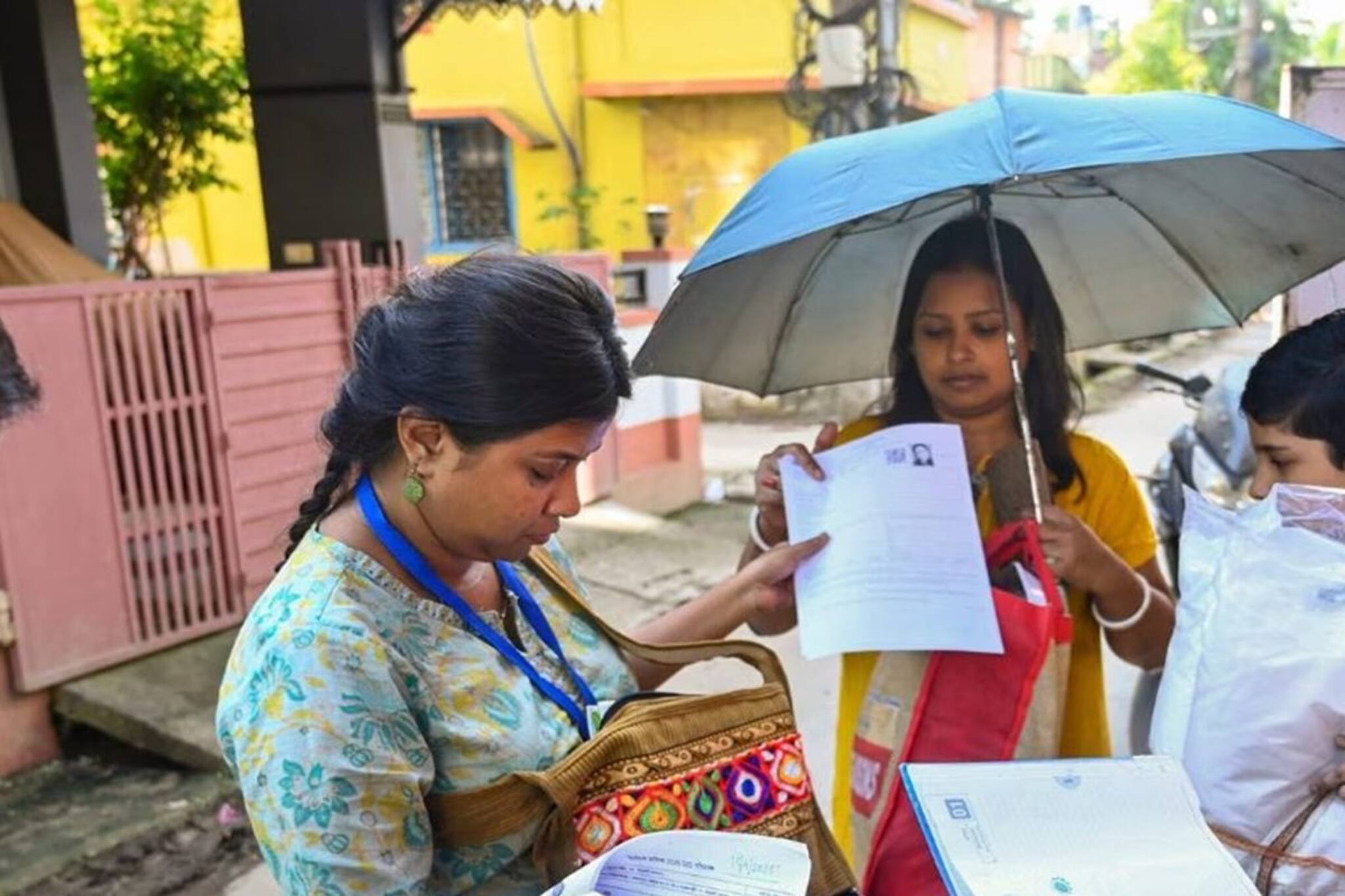 অতিরিক্ত সাত দিন সময়ে কী কী করতে হবে? SIR নিয়ে জেলাশাসকদের চিঠি