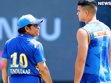 অদ্ভুত রেকর্ড! বাবা সচিন করতে পারেননি, অর্জুন করে দেখালেন, ছেলের কামালে খুশি তেন্ডুলকর অদ্ভুত রেকর্ড! বাবা সচিন করতে পারেননি, অর্জুন করে দেখালেন, ছেলের কামালে খুশি তেন্ডুলকর