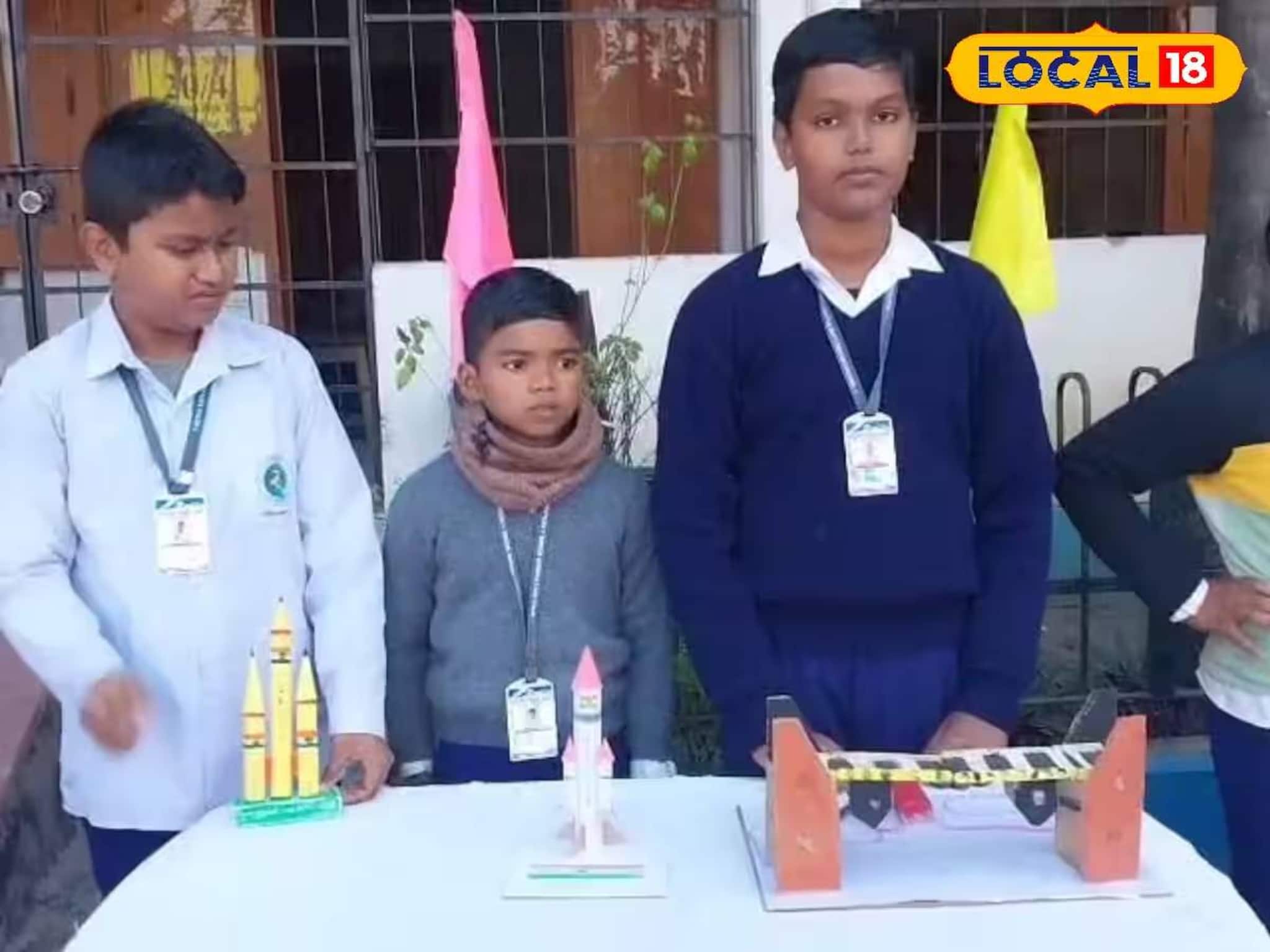 হাইড্রোলিক ব্রিজ থেকে জলবিদ্যুৎ প্রকল্পের মডেল! প্রদর্শনীতে চমক সরকারি স্কুলের পড়ুয়াদের