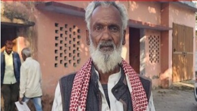 বাড়ি ফিরে এল তায়াব আনসারি: ৪৬ বছর পর বাড়ি ফিরল ছেলে, সৌজন্যে SIR