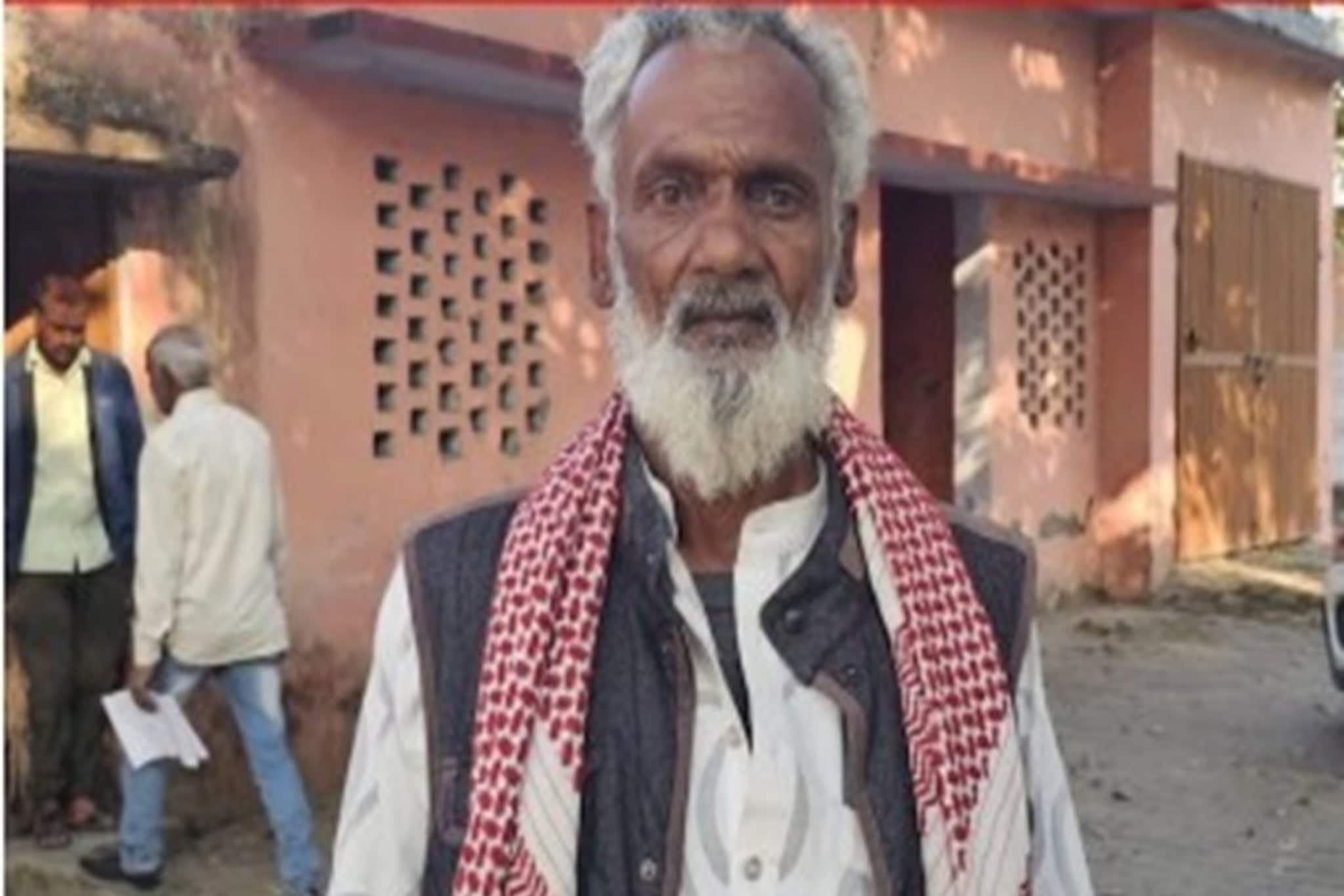 ৪৬ বছর পর বাড়ি ফিরল ছেলে, সৌজন্যে SIR, বড় দাদাকে বুকে আঁকড়ে ধরে কেঁদে ফেলল ভাই...