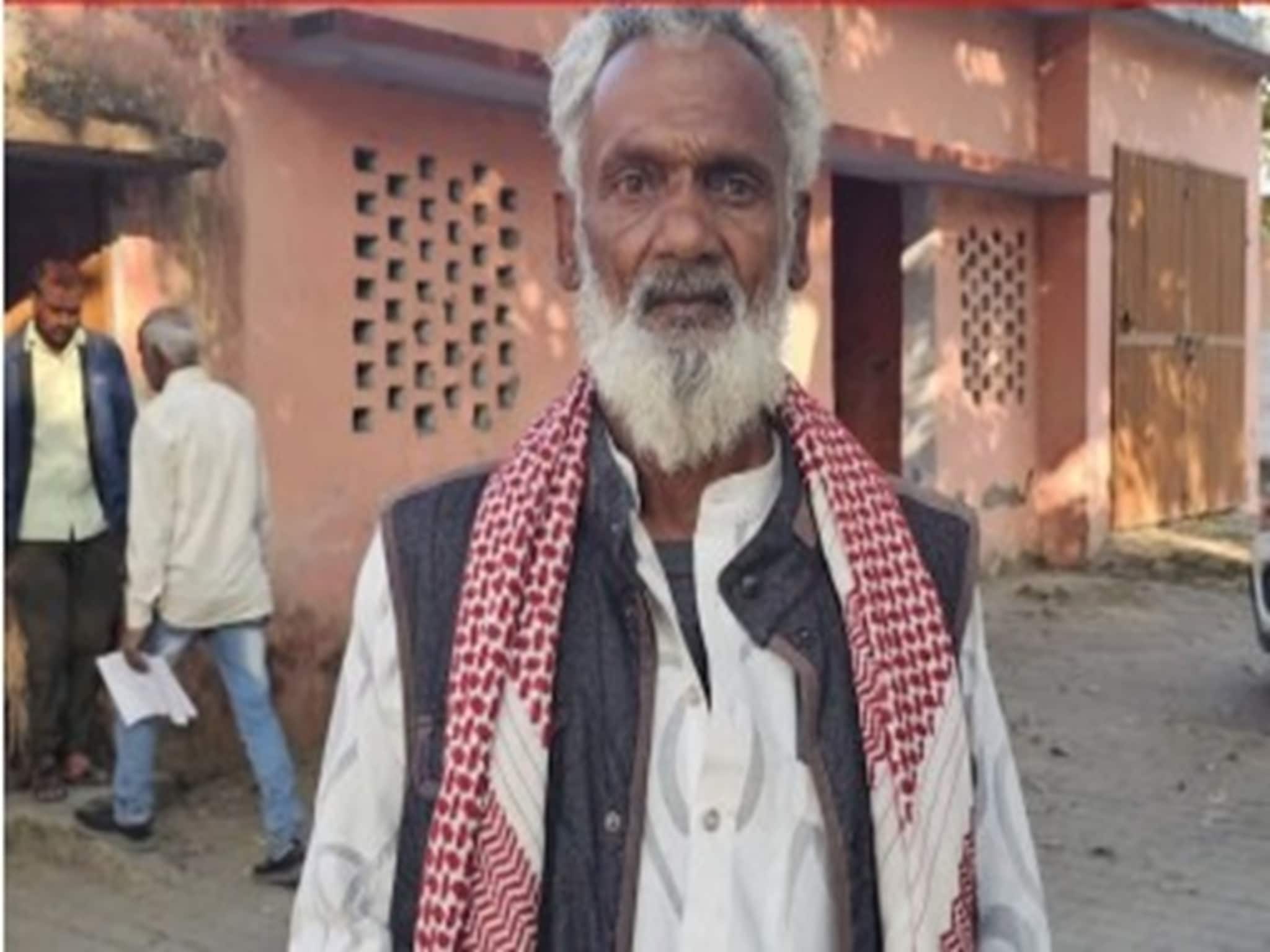 ৪৬ বছর পর বাড়ি ফিরল ছেলে, সৌজন্যে SIR, বড় দাদাকে বুকে আঁকড়ে ধরে কেঁদে ফেলল ভাই...