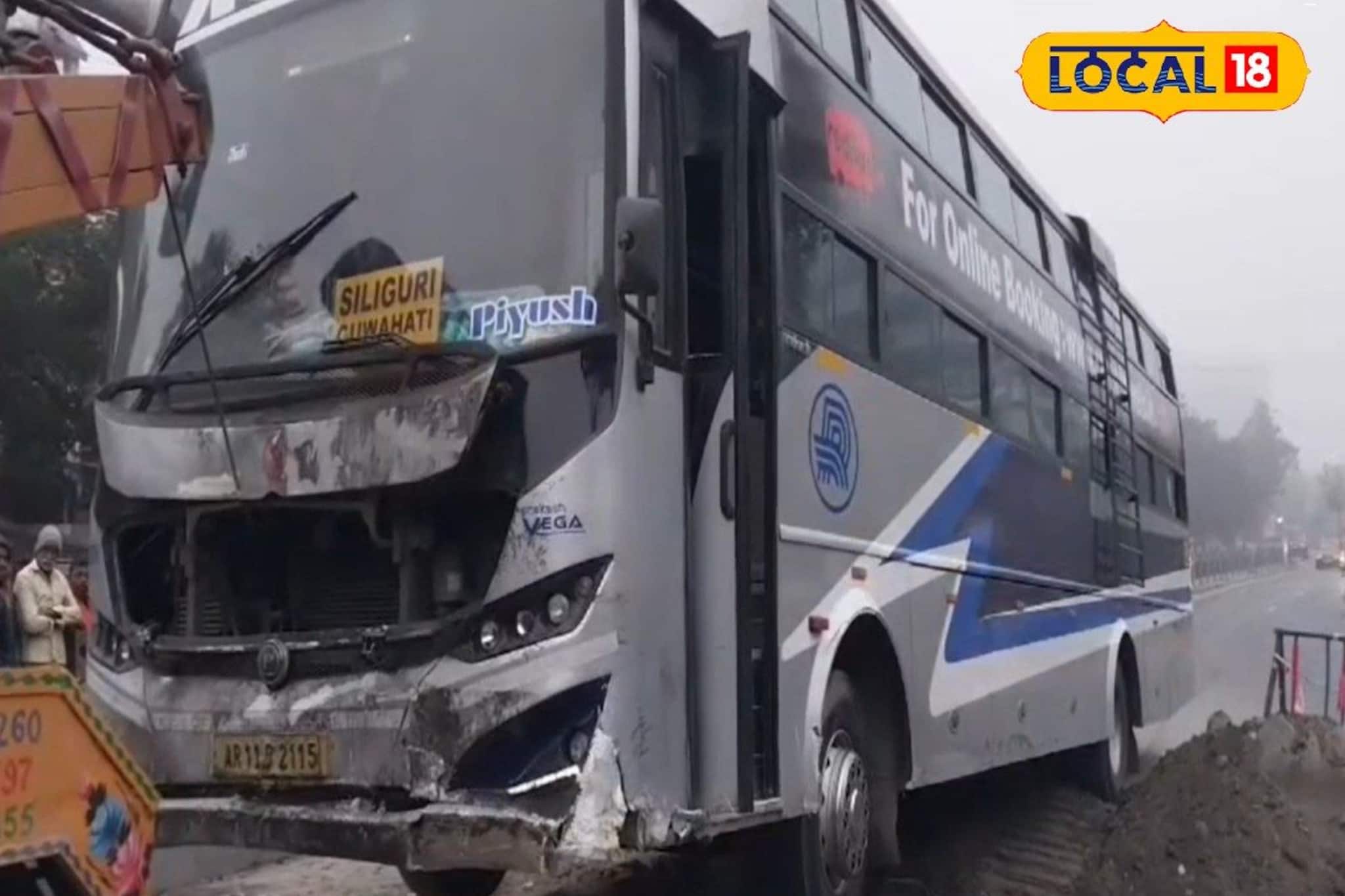 বাইককে বাঁচাতে গিয়ে দুর্ঘটনার কবলে বাস! উত্তরবঙ্গের শীতে 'ভিলেন' কুয়াশা