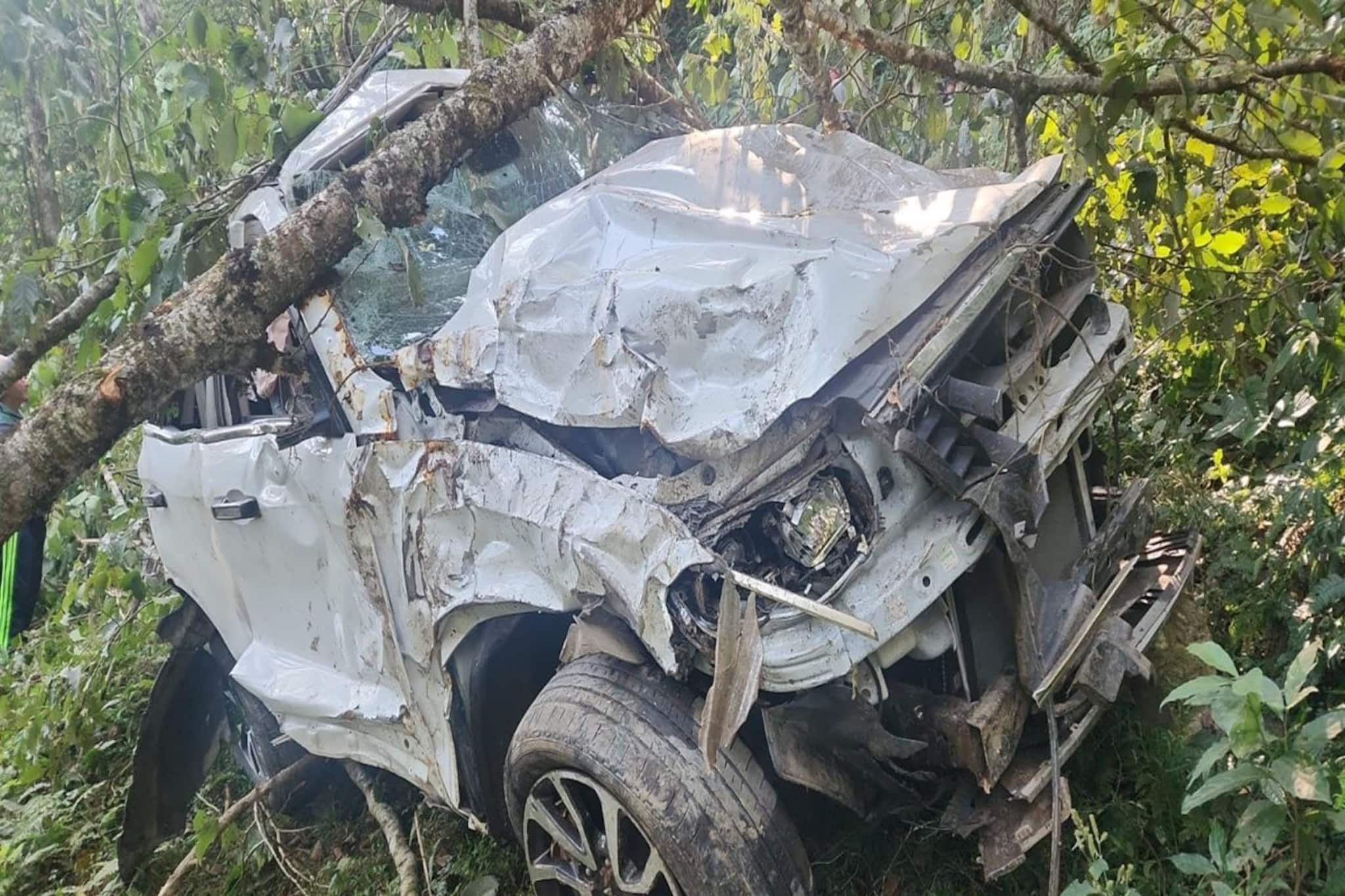 রাতে খাদে পড়ল গাড়ি, সিটংয়ে মৃত ৩! শুনশান পাহাড়ে টের পেল না কেউ, সকালে উদ্ধার দেহ