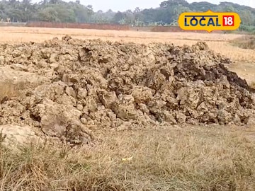 মাটি পাচারের অভিযোগ মাটি পাচারের অভিযোগ