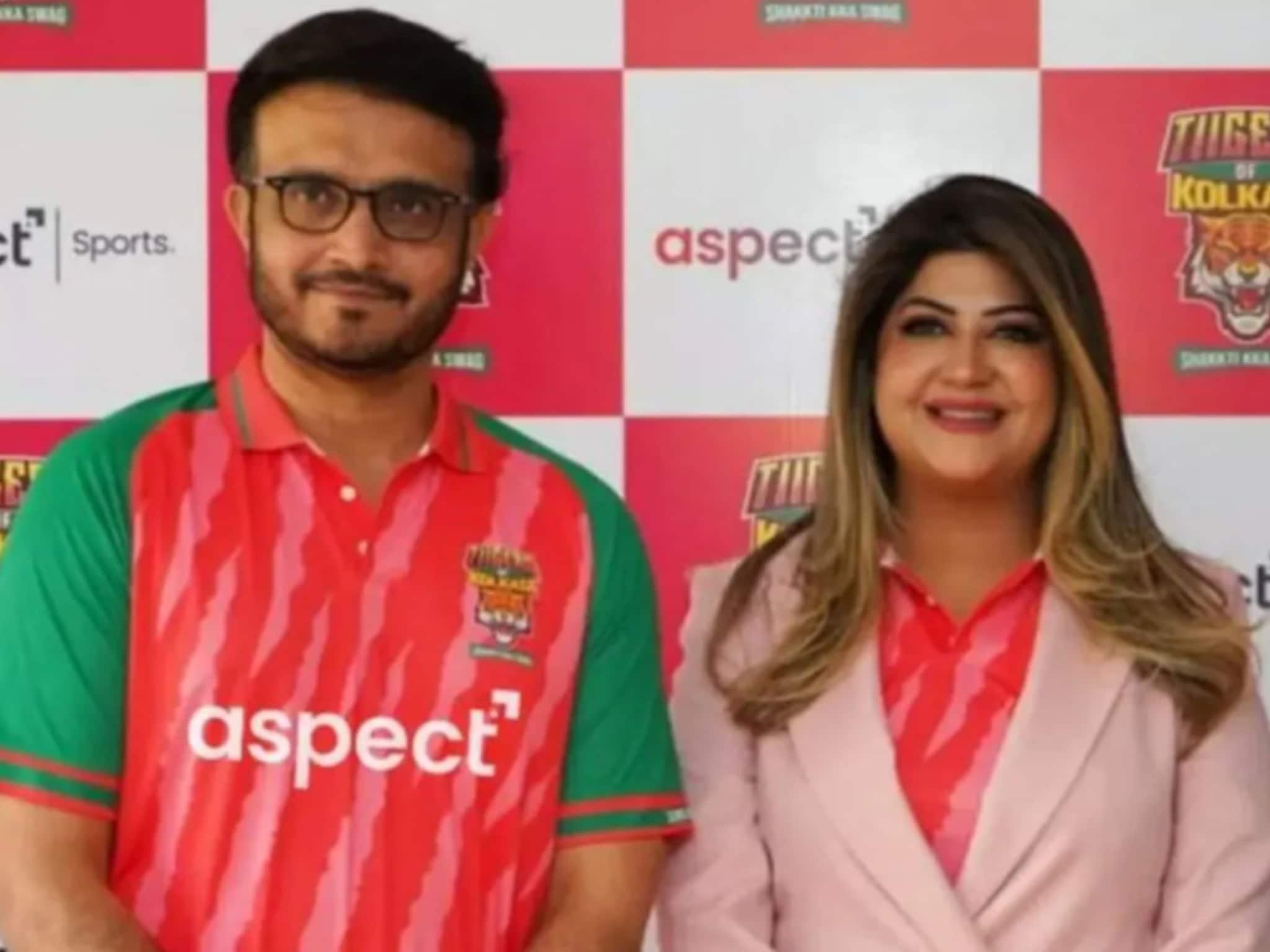 ফের চমক সৌরভ গঙ্গোপাধ্যায়ের! ক্রিকেট লিগে নতুন দলের মালিক ও মেন্টর হলেন দাদা ফের চমক সৌরভ গঙ্গোপাধ্যায়ের! ক্রিকেট লিগে নতুন দলের মালিক ও মেন্টর হলেন দাদা