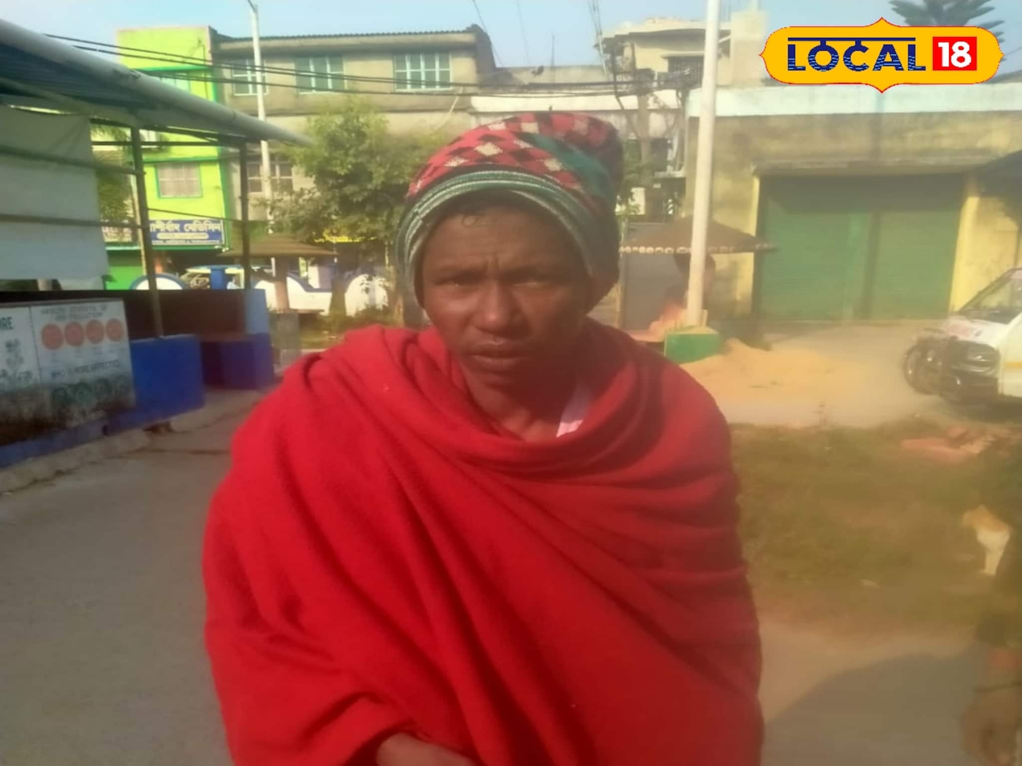 কাঁকড়া ধরতে গিয়ে বাঘের মুখে! প্রাণ হাতে ফিরলেন ষাটোর্ধ্ব ব্যক্তি, জানুন সাহসের কাহিনি কাঁকড়া ধরতে গিয়ে বাঘের মুখে! প্রাণ হাতে ফিরলেন ষাটোর্ধ্ব ব্যক্তি, জানুন সাহসের কাহিনি