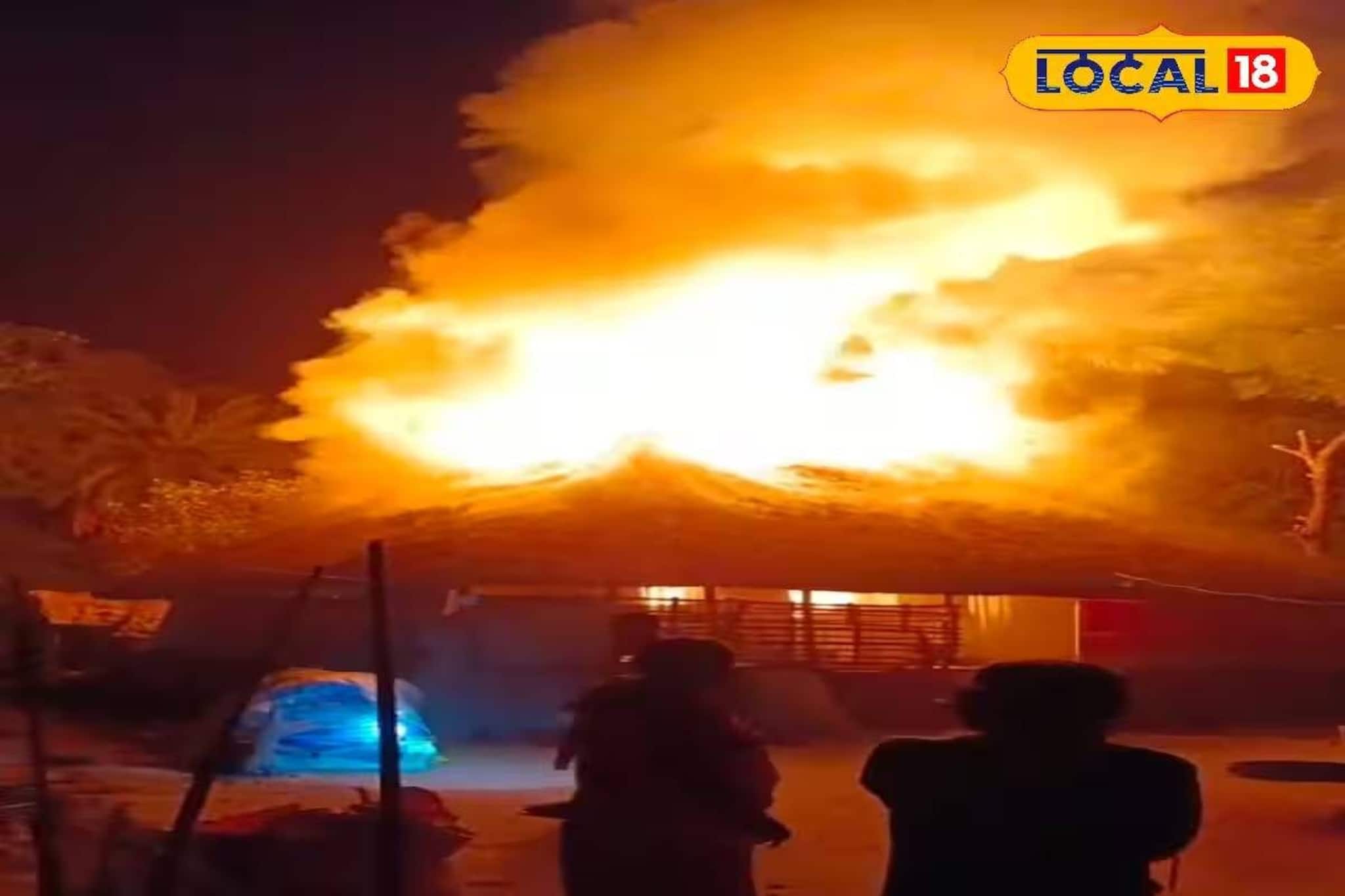 বাসন্তীতে ভয়াবহ অগ্নিকাণ্ডে গোটা বাড়ি পুড়ে ছাই! আতঙ্ক এলাকায়