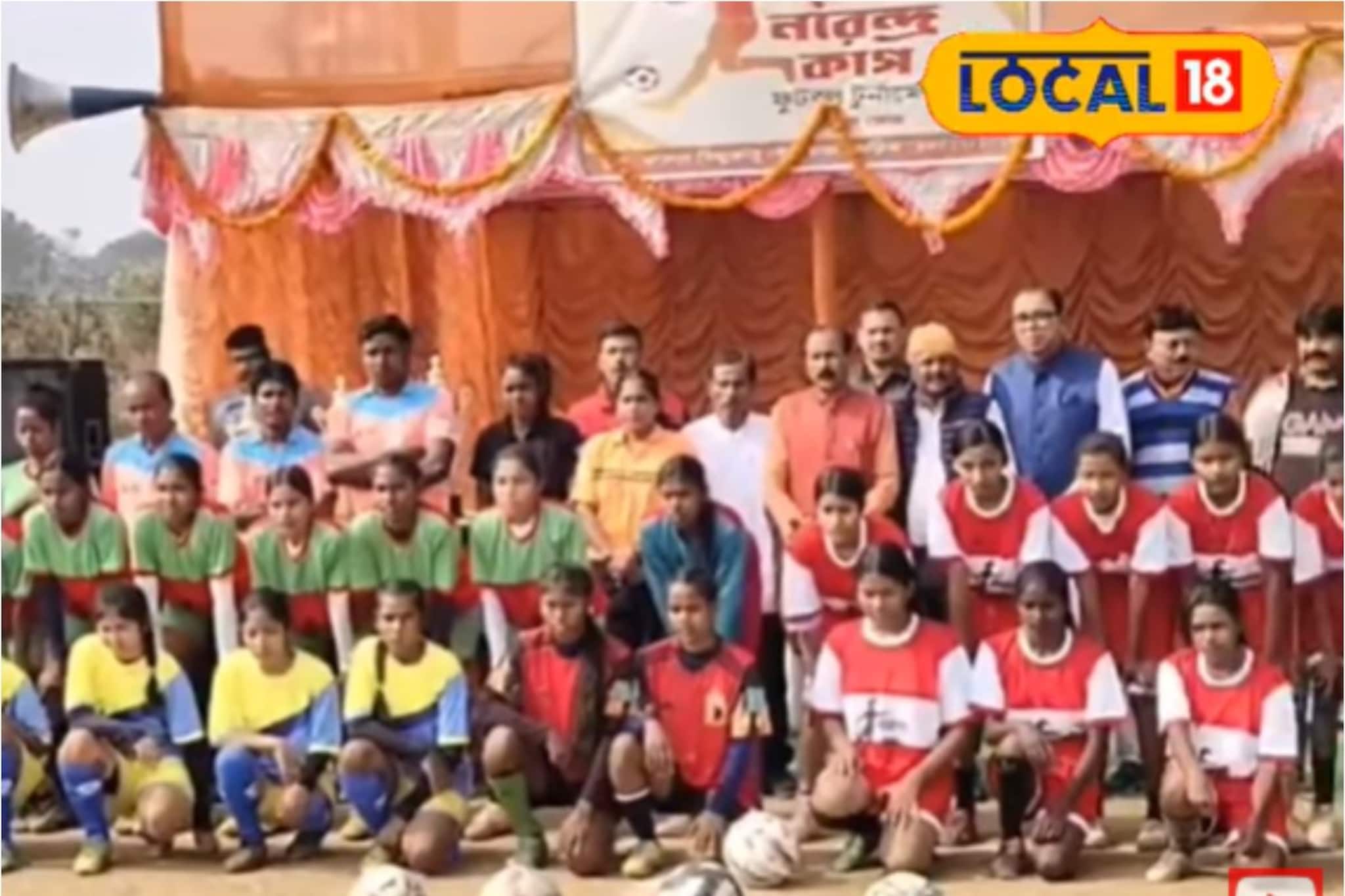 জঙ্গলমহলে গর্জে উঠল ফুটবলের নতুন ডাক! আদিবাসী মেয়েদের ফুটবল প্রতিযোগিতায় ব্যাপক সাড়া