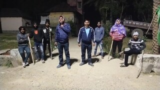 সন্ধে নামলেই আসছে শিয়ালের দল,রাতে তেনারা,আতঙ্কে রাত জাগছে বাসিন্দারা