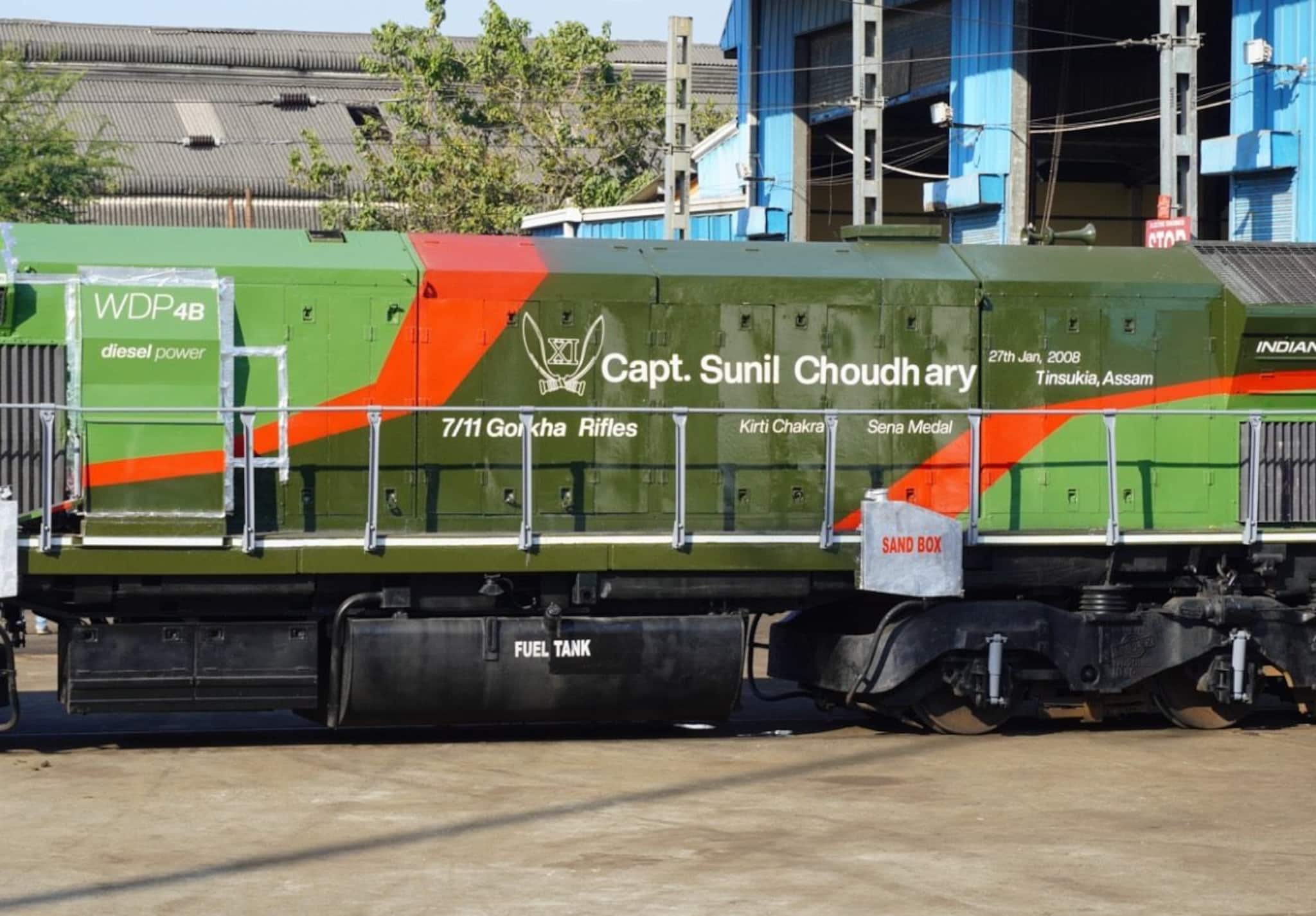 বীর যোদ্ধাকে সম্মান ভারতীয় রেলের, ক্যাপ্টেনের নামে  নামকরণ করা হল লোকোমোটিভের