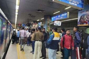 Metro Boosts Christmas Security: RPF Deployed Across Key Stations