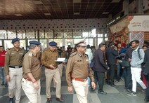 কড়া নিরাপত্তা ব্যবস্থা বোলপুর স্টেশনে... স্টেশন পরিদর্শন করলেন প্রিন্সিপাল চিফ সিকিউরিটি কমিশনার