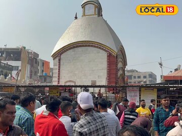 পুরনো বছরকে বিদায় জানিয়ে আগামীকে সুরক্ষিত করার প্রার্থণা নিয়ে তারাপীঠে মায়ের দর্শন