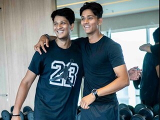 দাদা তেজস্বীর সঙ্গে যশস্বী জয়সওয়াল৷ ছবি- ইনস্টাগ্রাম থেকে৷ 