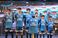 একেবারে গোড়া থেকে ফুটবল উন্নয়নের উদ্যোগ, ৪-১৮ বাদ যাবে না কেউই, শহর গড়েছে ক্রীড়াঙ্গন