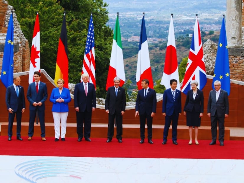 ইউরোপ-প্রভাবিত জি-৭-কে টেক্কা দিতেই নাকি বিশ্বের প্রথম সারীর পাঁচ শক্তিধর রাষ্ট্রকে নিয়ে একটি নতুন শক্তিশালী গ্রুপ তৈরির পরিকল্পনা ট্রাম্পের৷ যদিও পুরোটাই এখনও পরিকল্পনার স্তরে৷ আর্ন্তজাতিক সংবাদমাধ্যমে প্রকাশিত হয়েছে এমনই রিপোর্ট৷ 